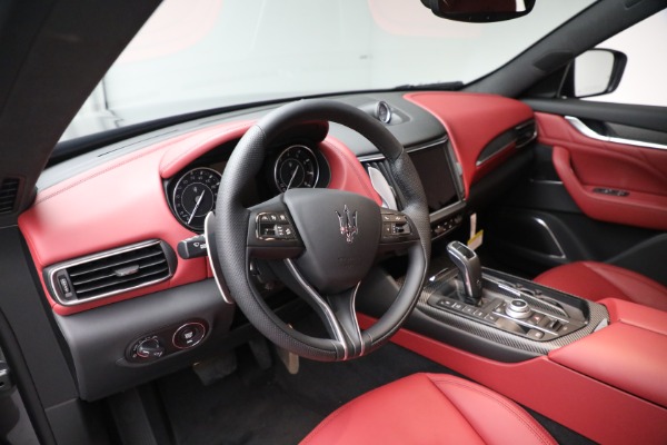 New 2023 Maserati Levante Modena for sale $117,285 at Alfa Romeo of Greenwich in Greenwich CT 06830 24