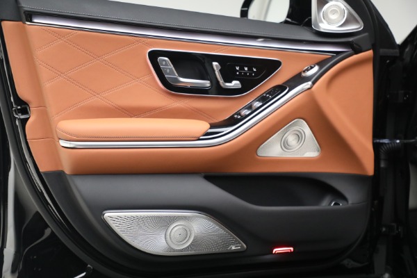 Used 2023 Mercedes-Benz S-Class Mercedes-Maybach S 580 4MATIC for sale Sold at Alfa Romeo of Greenwich in Greenwich CT 06830 18