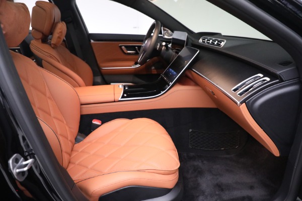 Used 2023 Mercedes-Benz S-Class Mercedes-Maybach S 580 4MATIC for sale Sold at Alfa Romeo of Greenwich in Greenwich CT 06830 24