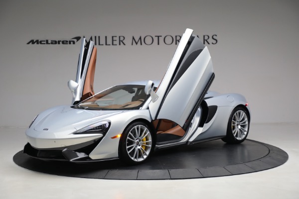 Used 2017 McLaren 570S for sale $166,900 at Alfa Romeo of Greenwich in Greenwich CT 06830 14