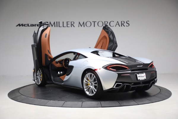 Used 2017 McLaren 570S for sale $166,900 at Alfa Romeo of Greenwich in Greenwich CT 06830 15