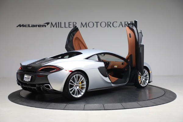 Used 2017 McLaren 570S for sale $166,900 at Alfa Romeo of Greenwich in Greenwich CT 06830 16