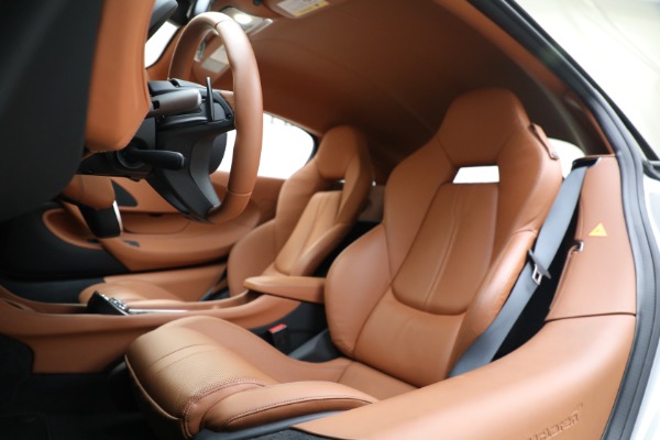 Used 2017 McLaren 570S for sale $166,900 at Alfa Romeo of Greenwich in Greenwich CT 06830 18
