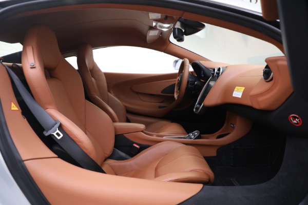 Used 2017 McLaren 570S for sale $166,900 at Alfa Romeo of Greenwich in Greenwich CT 06830 22
