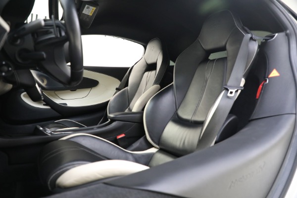 Used 2017 McLaren 570S for sale $138,900 at Alfa Romeo of Greenwich in Greenwich CT 06830 20