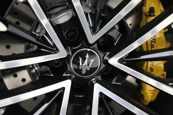 New 2023 Maserati Grecale Trofeo for sale $121,455 at Alfa Romeo of Greenwich in Greenwich CT 06830 26