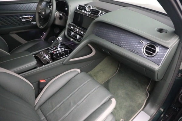 Used 2022 Bentley Bentayga Speed for sale $239,900 at Alfa Romeo of Greenwich in Greenwich CT 06830 27