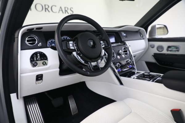 Used 2020 Rolls-Royce Cullinan for sale $305,900 at Alfa Romeo of Greenwich in Greenwich CT 06830 18