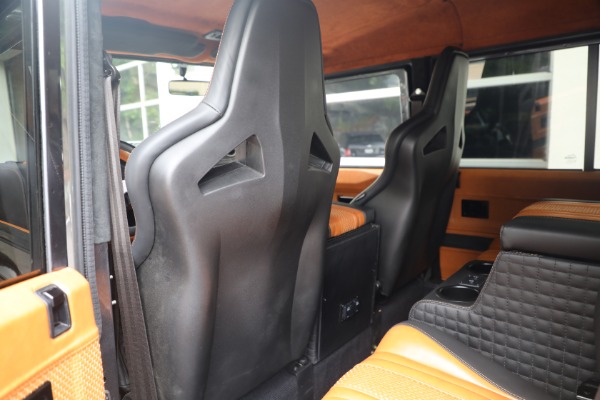 Used 1983 Land Rover Defender 110 Double Cab 6x6 Edition for sale $399,900 at Alfa Romeo of Greenwich in Greenwich CT 06830 10