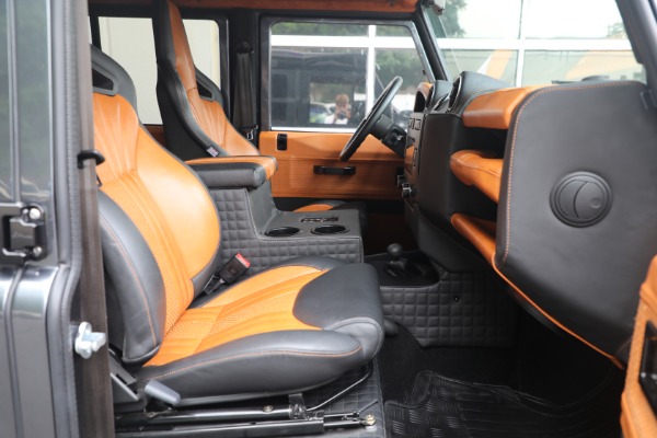 Used 1983 Land Rover Defender 110 Double Cab 6x6 Edition for sale $399,900 at Alfa Romeo of Greenwich in Greenwich CT 06830 14