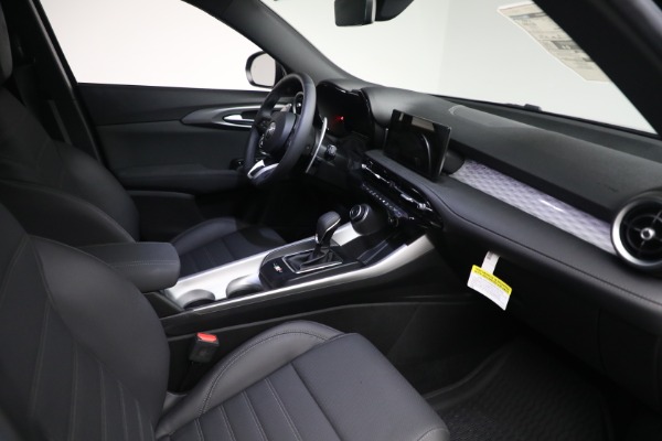 New 2024 Alfa Romeo Tonale Veloce for sale Sold at Alfa Romeo of Greenwich in Greenwich CT 06830 14