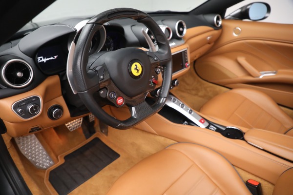 Used 2017 Ferrari California T for sale $151,900 at Alfa Romeo of Greenwich in Greenwich CT 06830 15