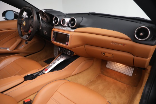 Used 2017 Ferrari California T for sale $151,900 at Alfa Romeo of Greenwich in Greenwich CT 06830 22
