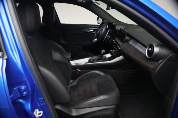 Used 2024 Alfa Romeo Tonale Veloce for sale $26,900 at Alfa Romeo of Greenwich in Greenwich CT 06830 16
