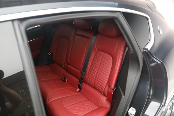 Used 2019 Maserati Levante Trofeo for sale $81,900 at Alfa Romeo of Greenwich in Greenwich CT 06830 25
