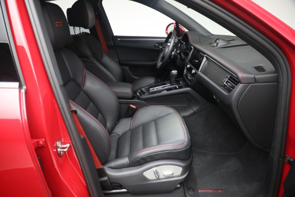 Used 2022 Porsche Macan GTS for sale $82,900 at Alfa Romeo of Greenwich in Greenwich CT 06830 19