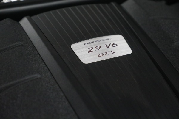 Used 2022 Porsche Macan GTS for sale $82,900 at Alfa Romeo of Greenwich in Greenwich CT 06830 27