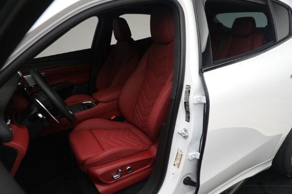 New 2023 Maserati Grecale Trofeo for sale $110,095 at Alfa Romeo of Greenwich in Greenwich CT 06830 16