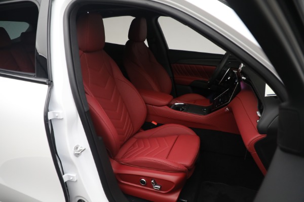 New 2023 Maserati Grecale Trofeo for sale $110,095 at Alfa Romeo of Greenwich in Greenwich CT 06830 17