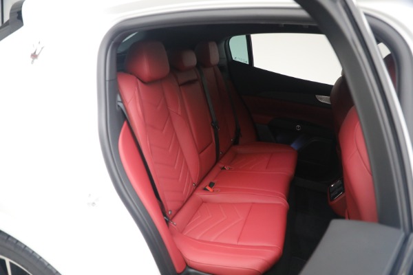 New 2023 Maserati Grecale Trofeo for sale $110,095 at Alfa Romeo of Greenwich in Greenwich CT 06830 22