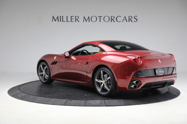 Used 2014 Ferrari California for sale $136,900 at Alfa Romeo of Greenwich in Greenwich CT 06830 15