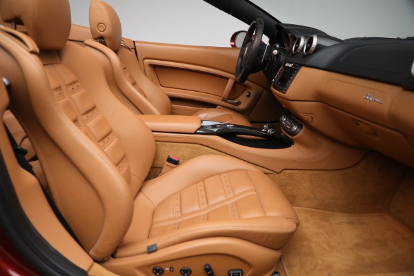Used 2014 Ferrari California for sale $136,900 at Alfa Romeo of Greenwich in Greenwich CT 06830 24
