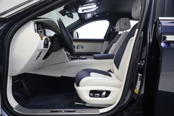 Used 2021 Rolls-Royce Ghost for sale $299,900 at Alfa Romeo of Greenwich in Greenwich CT 06830 14