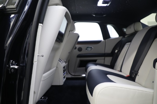 Used 2021 Rolls-Royce Ghost for sale $299,900 at Alfa Romeo of Greenwich in Greenwich CT 06830 17