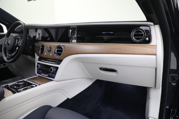 Used 2021 Rolls-Royce Ghost for sale $299,900 at Alfa Romeo of Greenwich in Greenwich CT 06830 20