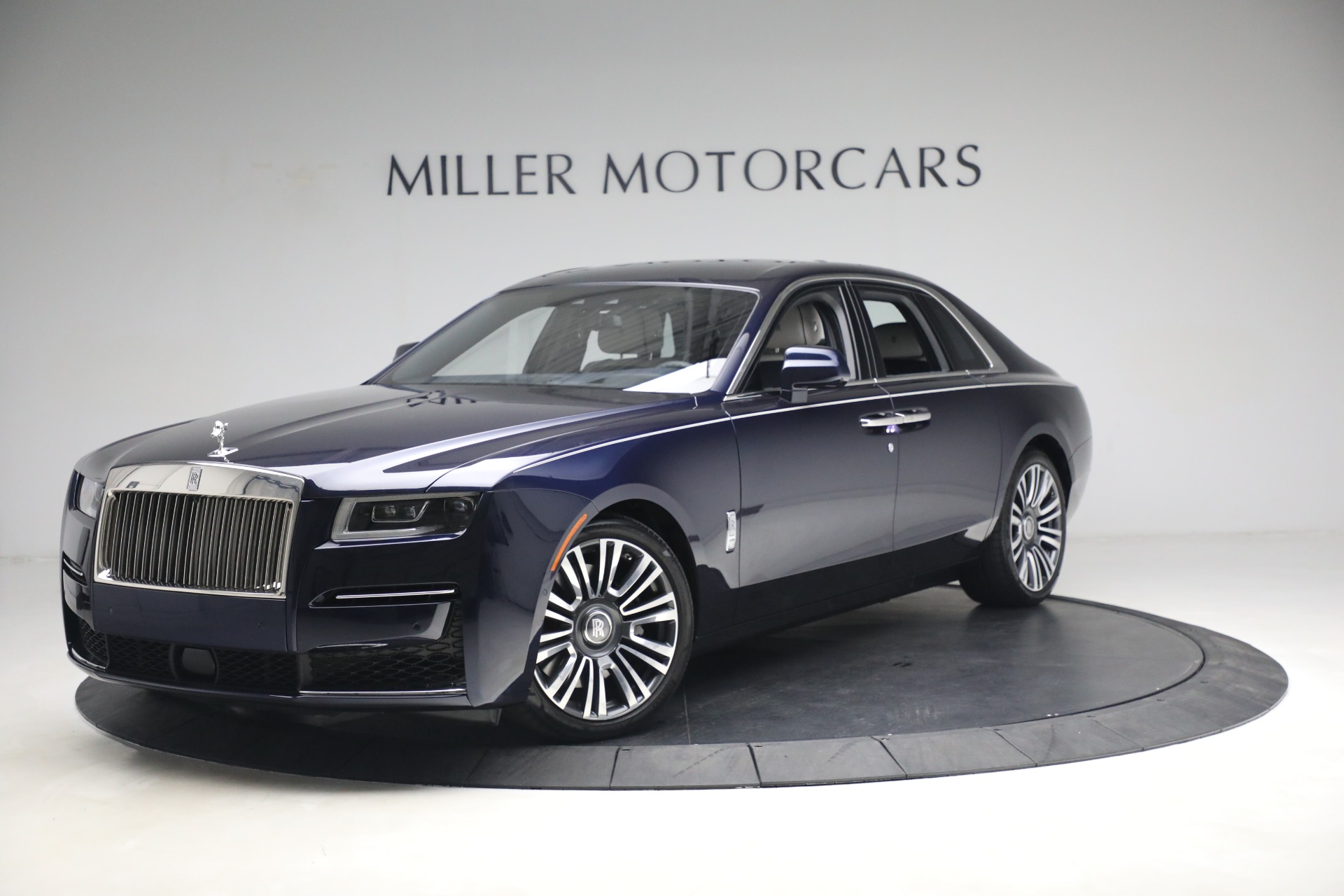 Used 2021 Rolls-Royce Ghost for sale $299,900 at Alfa Romeo of Greenwich in Greenwich CT 06830 1