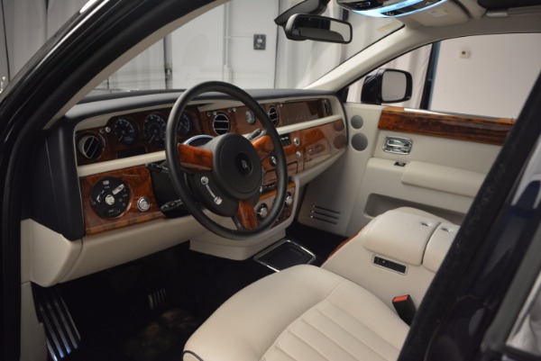 Used 2011 Rolls-Royce Phantom for sale Sold at Alfa Romeo of Greenwich in Greenwich CT 06830 10