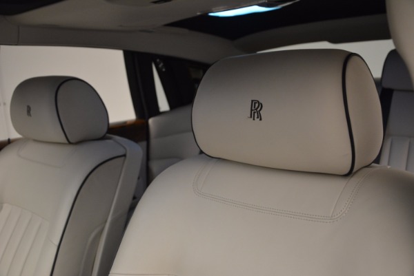 Used 2011 Rolls-Royce Phantom for sale Sold at Alfa Romeo of Greenwich in Greenwich CT 06830 12