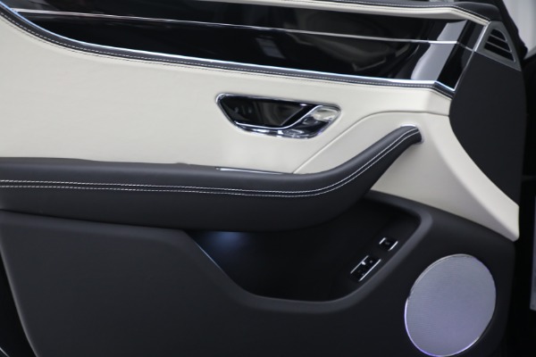 New 2023 Bentley Flying Spur V8 for sale $243,705 at Alfa Romeo of Greenwich in Greenwich CT 06830 18