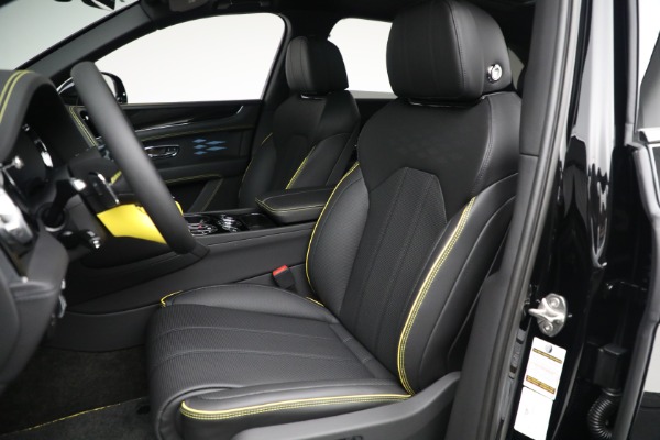 New 2023 Bentley Bentayga EWB V8 for sale $270,600 at Alfa Romeo of Greenwich in Greenwich CT 06830 20