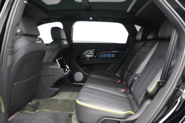 New 2023 Bentley Bentayga EWB V8 for sale $270,600 at Alfa Romeo of Greenwich in Greenwich CT 06830 22