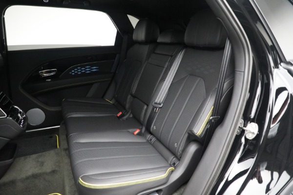 New 2023 Bentley Bentayga EWB V8 for sale $270,600 at Alfa Romeo of Greenwich in Greenwich CT 06830 23