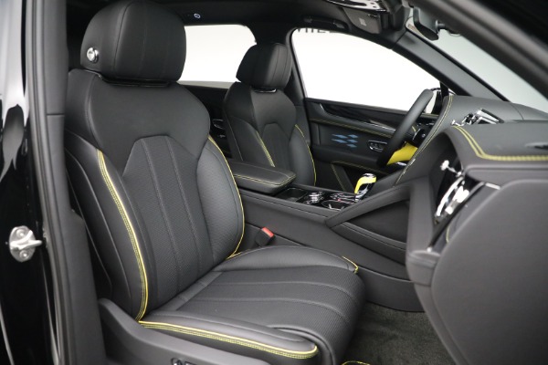 New 2023 Bentley Bentayga EWB V8 for sale $270,600 at Alfa Romeo of Greenwich in Greenwich CT 06830 27