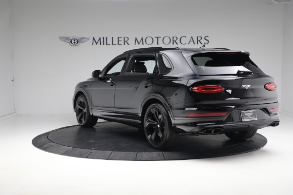 New 2023 Bentley Bentayga EWB V8 for sale $270,600 at Alfa Romeo of Greenwich in Greenwich CT 06830 6