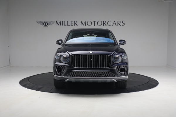 Used 2023 Bentley Bentayga EWB Azure V8 for sale $267,900 at Alfa Romeo of Greenwich in Greenwich CT 06830 12
