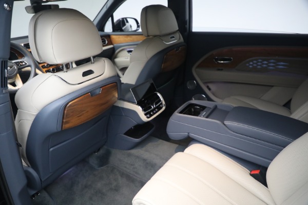 New 2023 Bentley Bentayga EWB Azure V8 for sale $251,900 at Alfa Romeo of Greenwich in Greenwich CT 06830 16