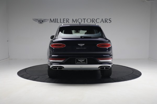 Used 2023 Bentley Bentayga EWB Azure V8 for sale $267,900 at Alfa Romeo of Greenwich in Greenwich CT 06830 6