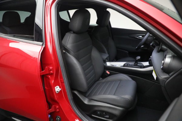 New 2024 Alfa Romeo Tonale Ti for sale $51,290 at Alfa Romeo of Greenwich in Greenwich CT 06830 24