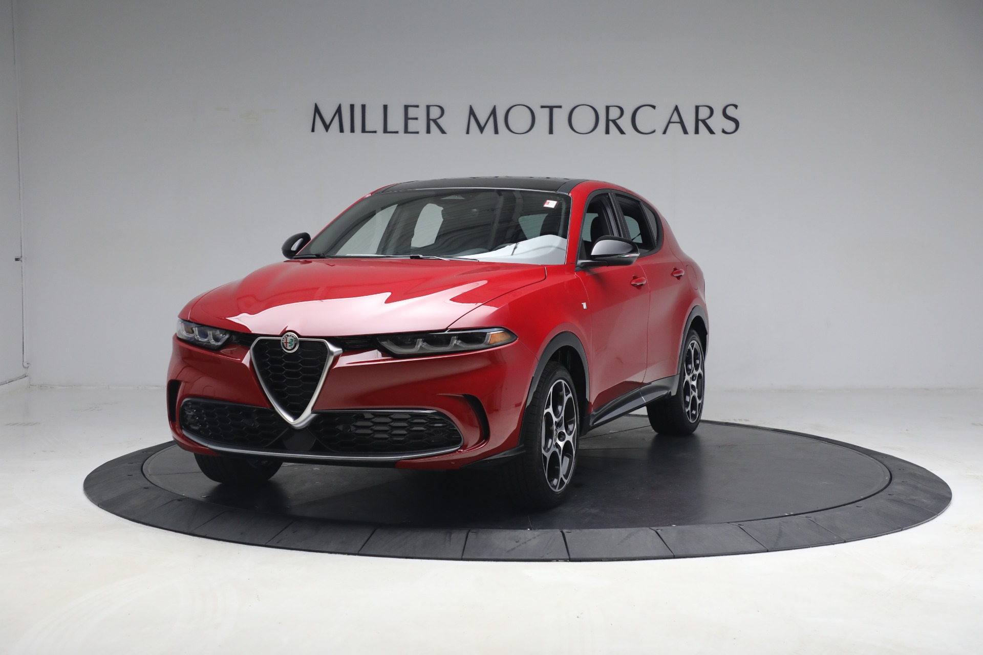 New 2024 Alfa Romeo Tonale Ti for sale $51,290 at Alfa Romeo of Greenwich in Greenwich CT 06830 1