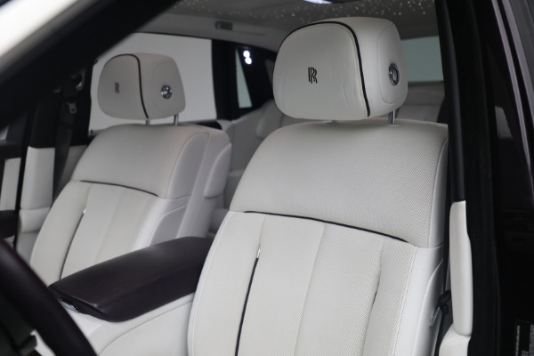 Used 2018 Rolls-Royce Phantom for sale $339,900 at Alfa Romeo of Greenwich in Greenwich CT 06830 8