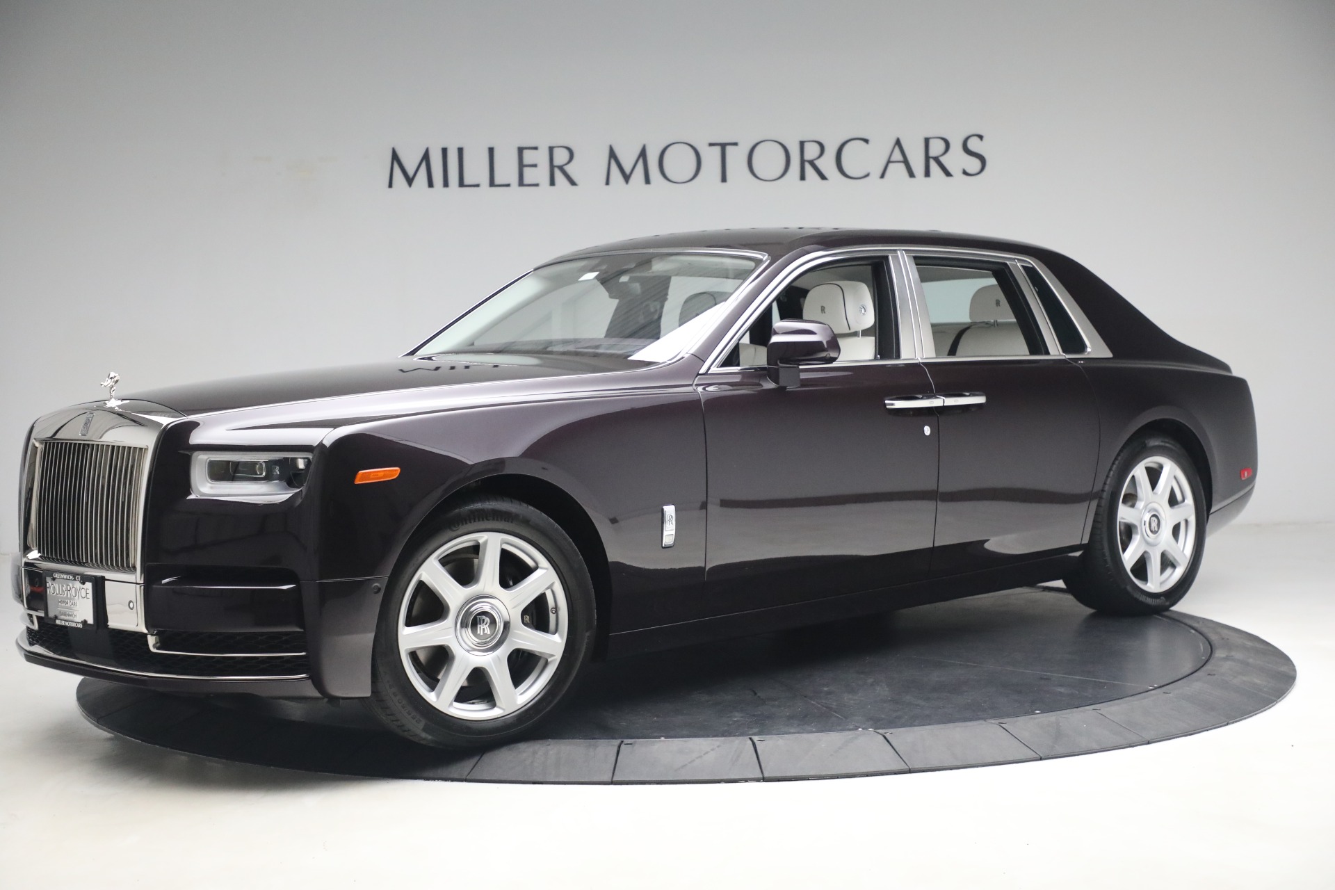 Used 2018 Rolls-Royce Phantom for sale Sold at Alfa Romeo of Greenwich in Greenwich CT 06830 1