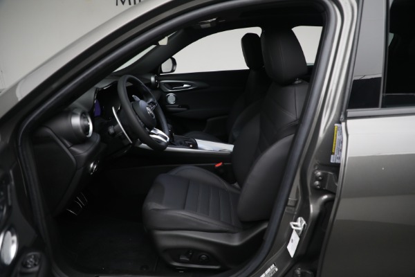 Used 2024 Alfa Romeo Tonale Hybrid Veloce for sale $26,900 at Alfa Romeo of Greenwich in Greenwich CT 06830 19