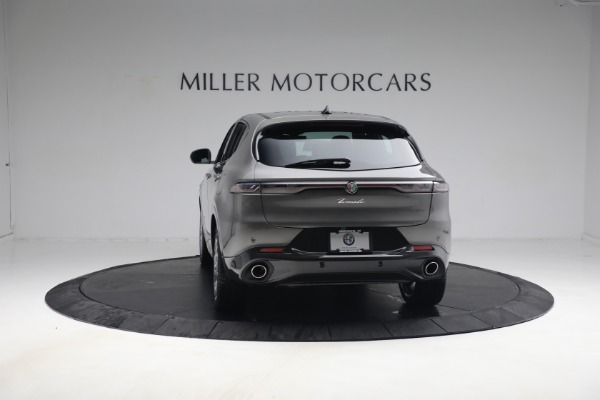 New 2024 Alfa Romeo Tonale Veloce for sale $57,300 at Alfa Romeo of Greenwich in Greenwich CT 06830 7
