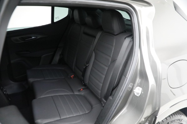 New 2024 Alfa Romeo Tonale Veloce for sale $55,300 at Alfa Romeo of Greenwich in Greenwich CT 06830 24