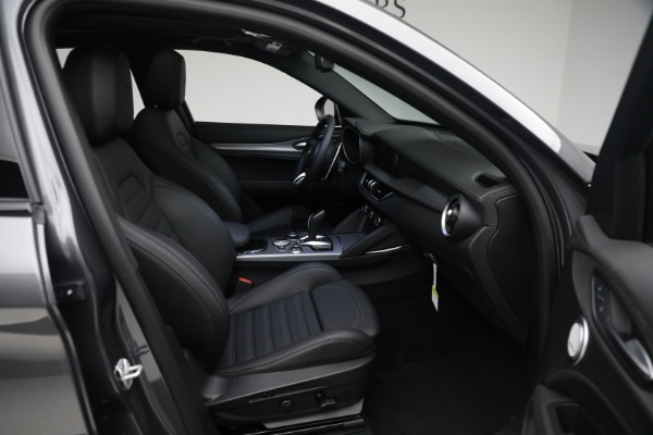 New 2024 Alfa Romeo Stelvio Veloce for sale $58,455 at Alfa Romeo of Greenwich in Greenwich CT 06830 22