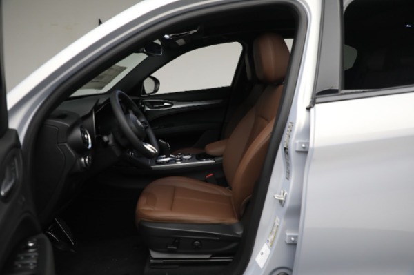 New 2024 Alfa Romeo Stelvio Ti for sale $55,230 at Alfa Romeo of Greenwich in Greenwich CT 06830 17
